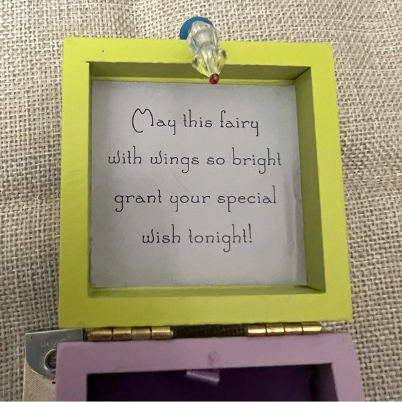 Hallmark Fairy Box with Fairy Necklace - Picture 4 of 8
